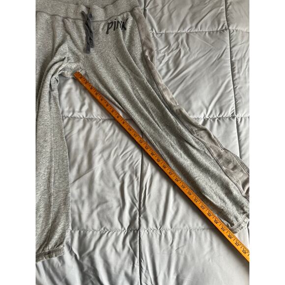 VTG VS PINK cropped grey sweats 60% cotton 40%‎ polyester size small - Picture 3 of 6